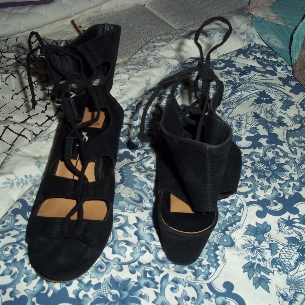 SANDLES - Picture 3 of 6